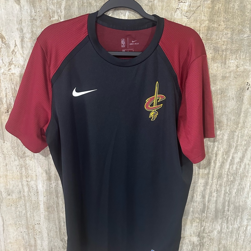 Nike Men's OFFICIAL NBA Cavs Dri-fit Shirt